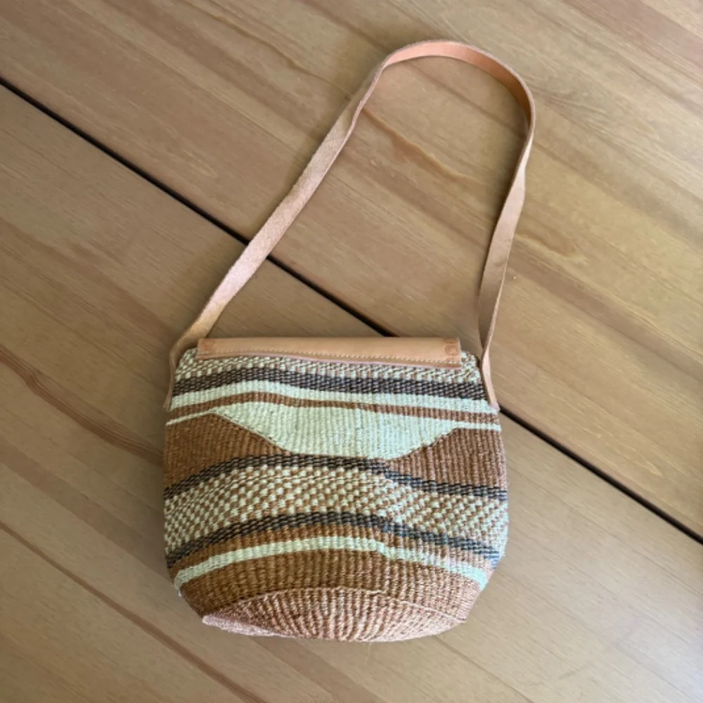 Jenna Bee Small Geometric Sisal Basket Bag - Picture 2 of 4
